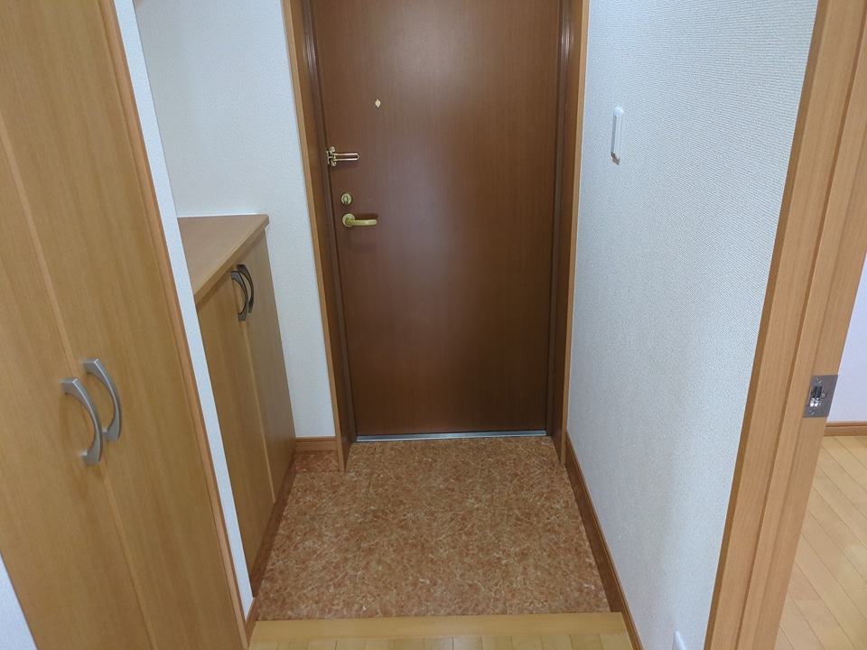 13/29 玄関