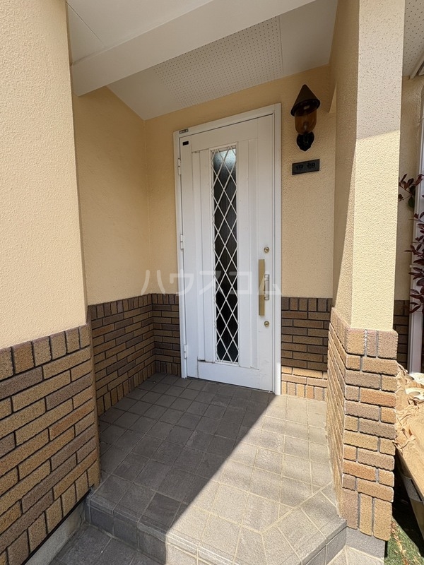 22/30 エントランス