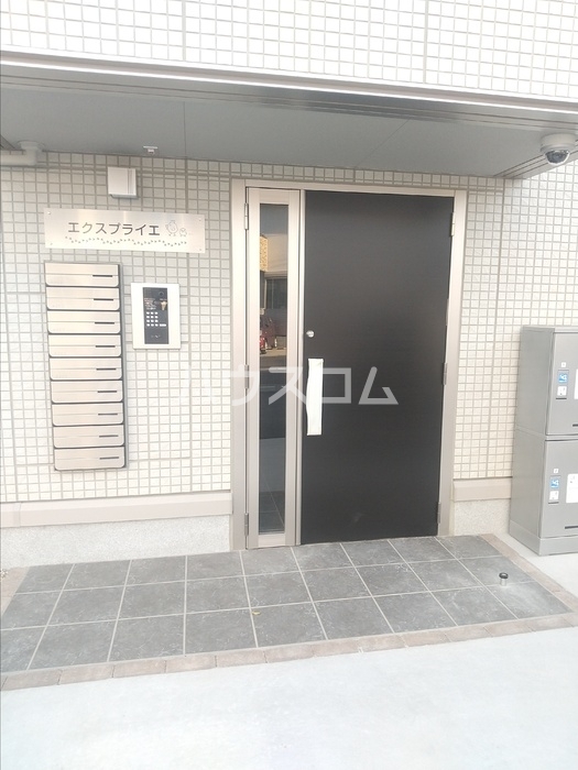 17/26 エントランス