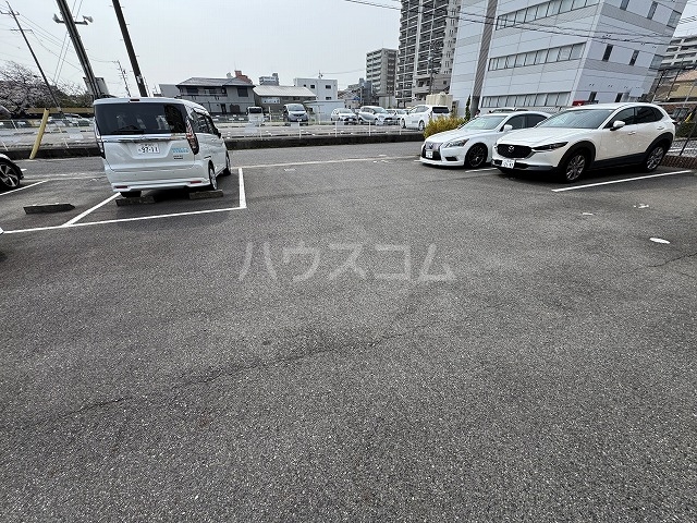 24/30 駐車場