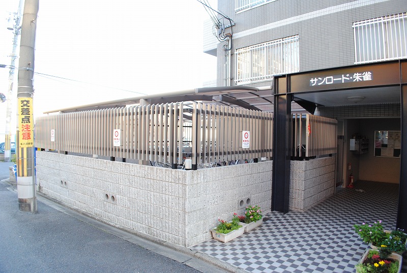 15/18 エントランス