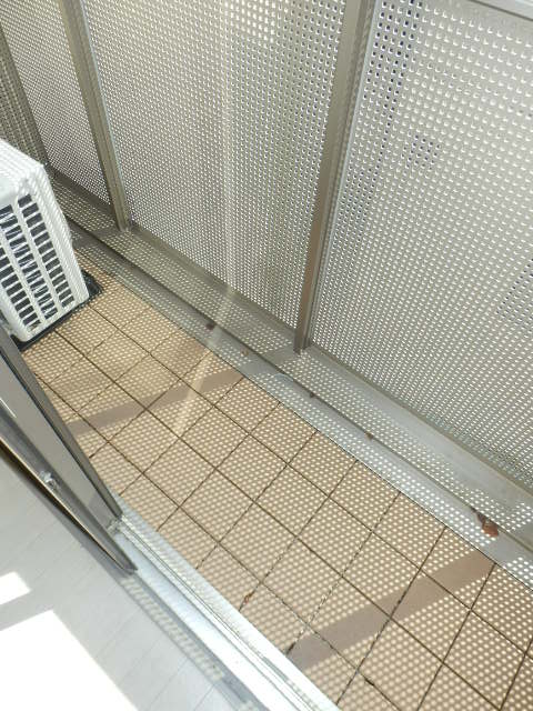 15/28 バルコニー