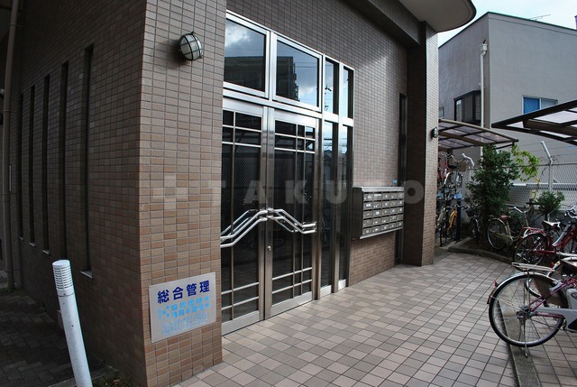 19/29 エントランス