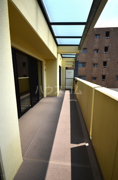 16/27 バルコニー