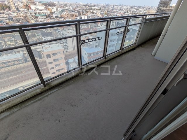 21/30 バルコニー