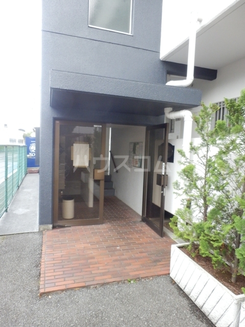 19/26 エントランス