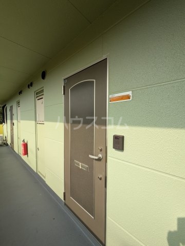 27/30 エントランス