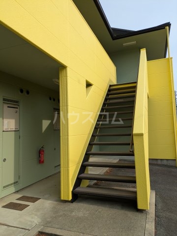 28/30 エントランス