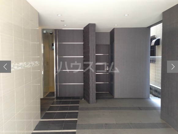 17/20 エントランス