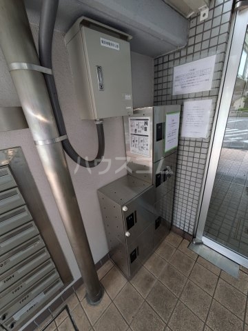 21/30 エントランス