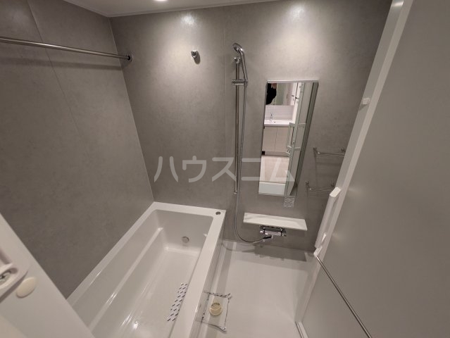 13/30 浴室