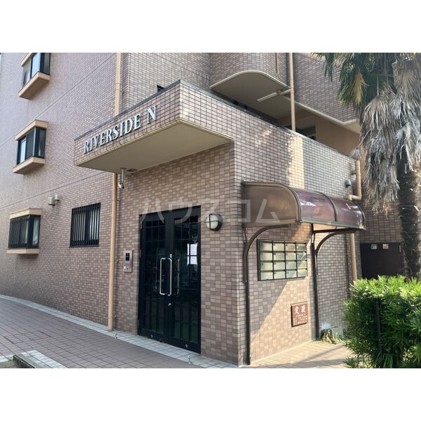 17/21 エントランス