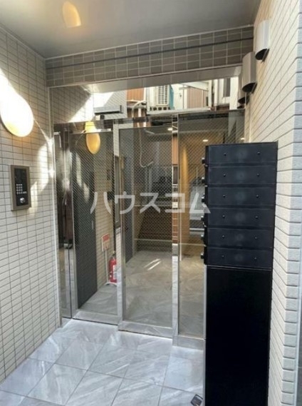 15/19 エントランス