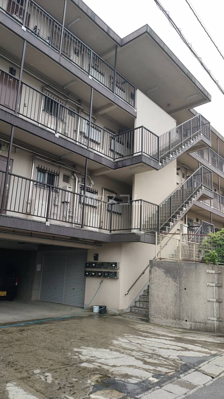 2/4 外観