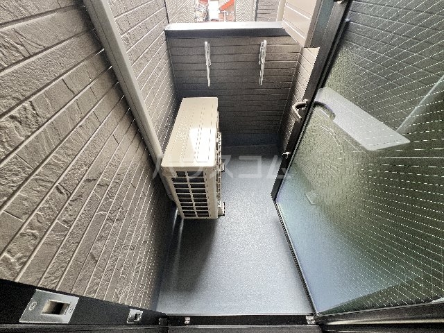 20/30 バルコニー