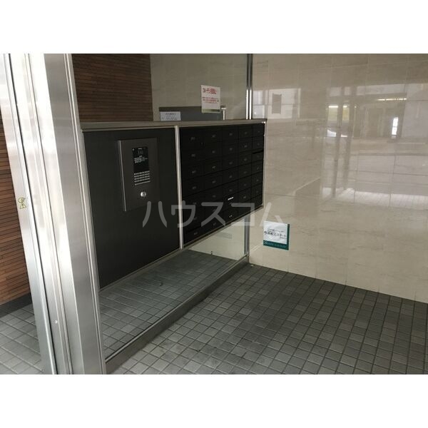 14/22 エントランス