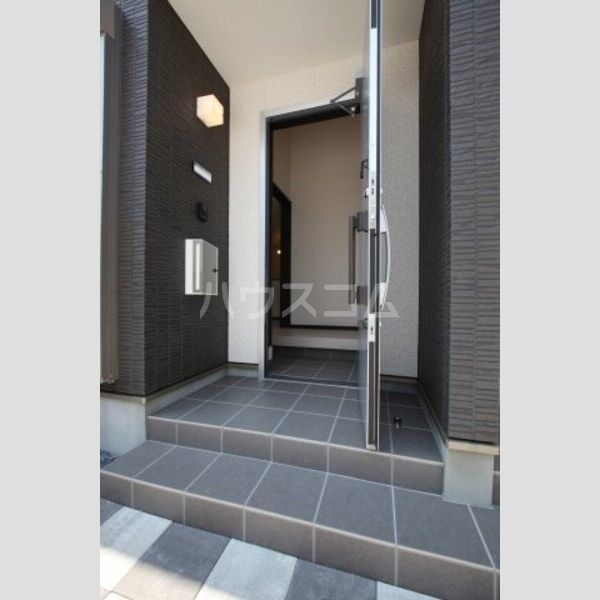 14/25 エントランス