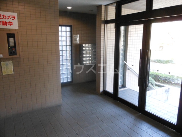 22/30 エントランス