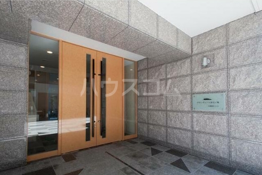 15/25 エントランス