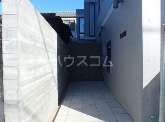 15/16 エントランス