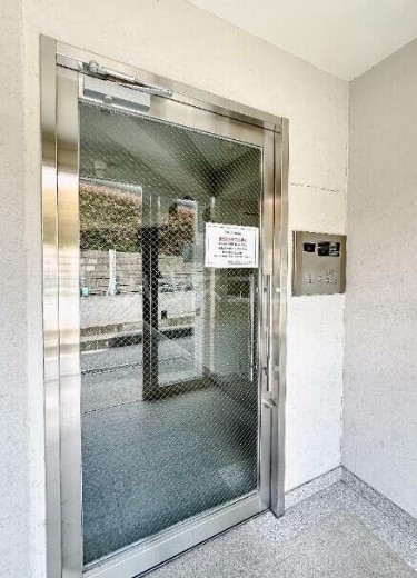 14/15 エントランス