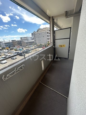 21/30 バルコニー