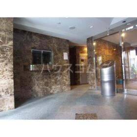 18/25 エントランス