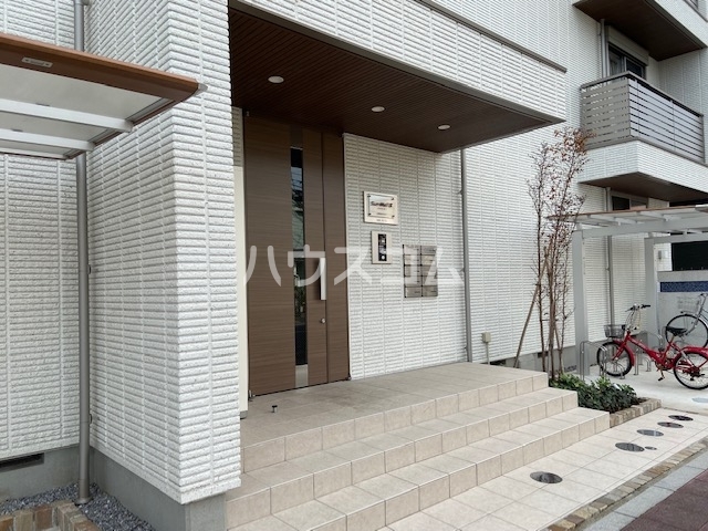 20/24 エントランス