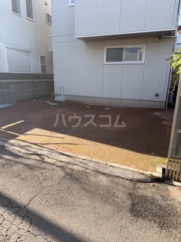 26/30 駐車場