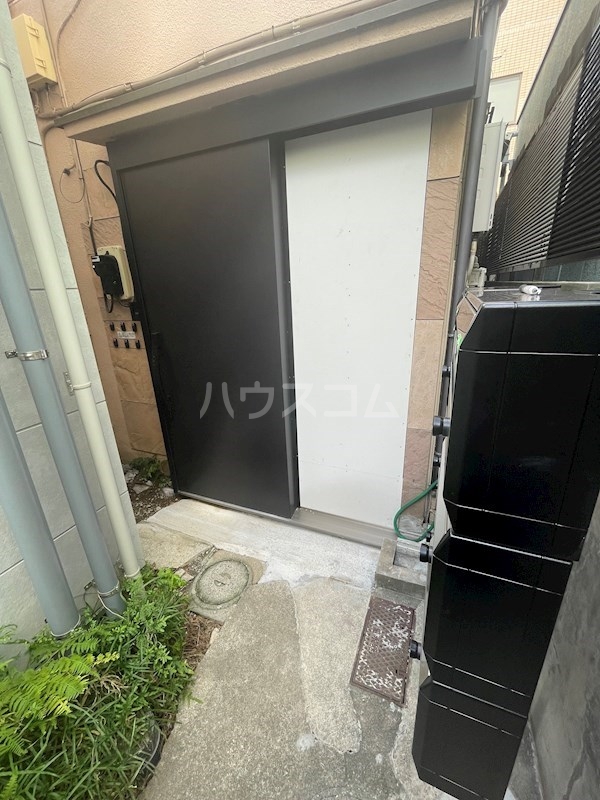 16/18 エントランス