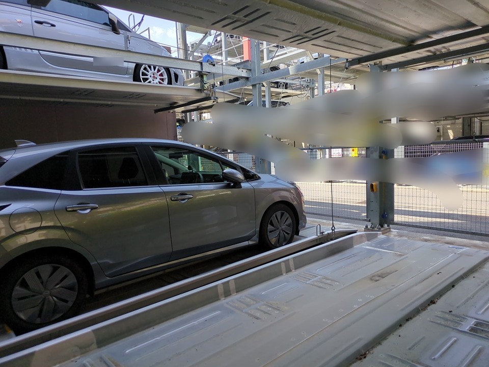 23/30 駐車場