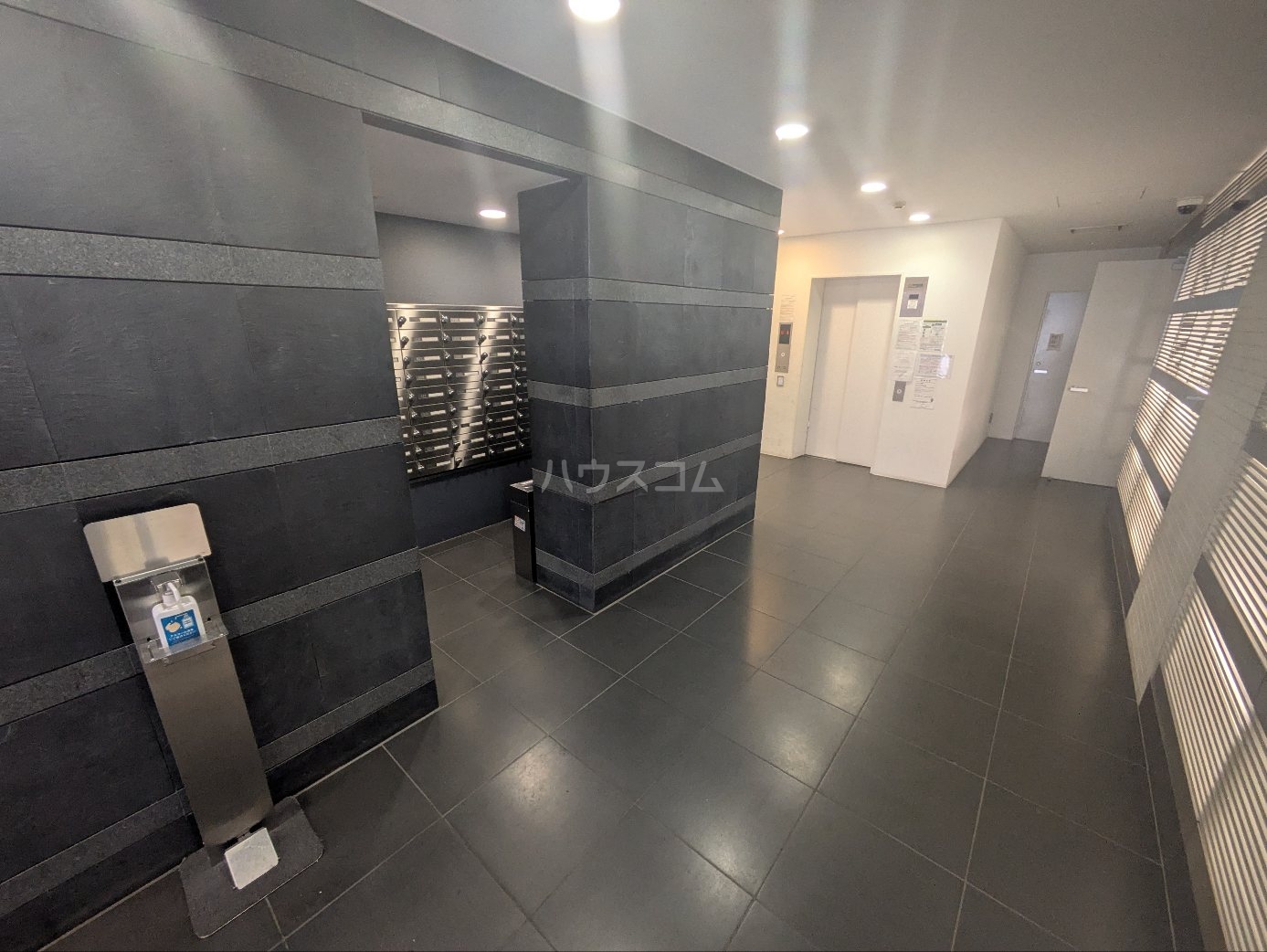 3/10 エントランス