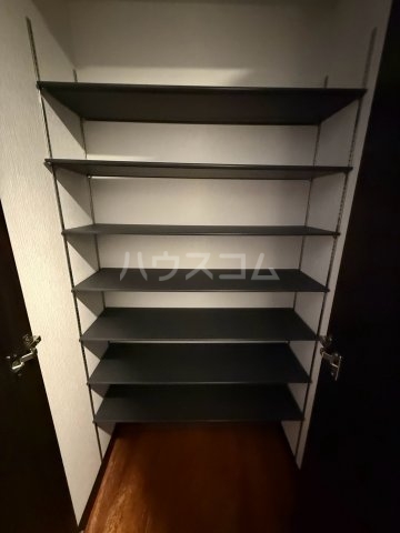 16/30 玄関