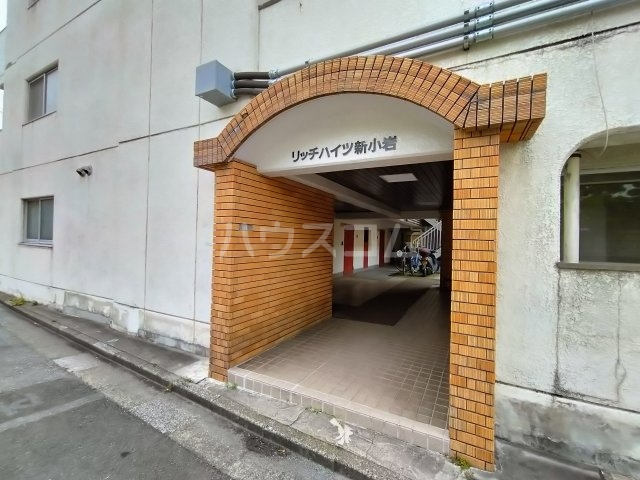 16/26 エントランス