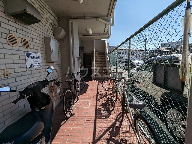 17/23 エントランス