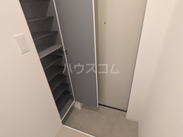 13/30 玄関