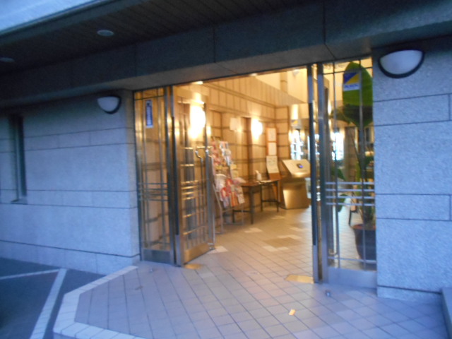 22/30 エントランス