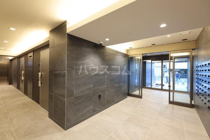 17/27 エントランス