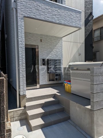 13/21 エントランス