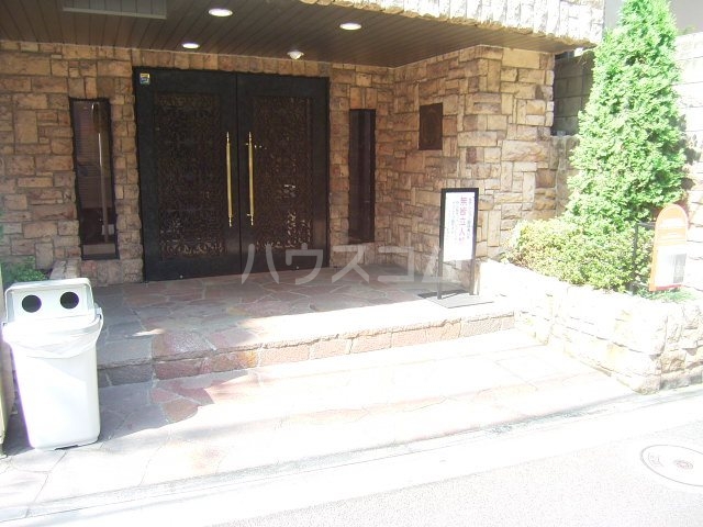 3/4 エントランス