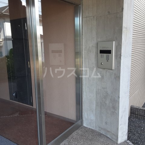 23/24 エントランス