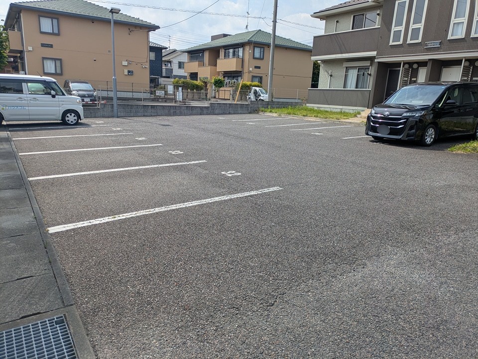 20/30 駐車場
