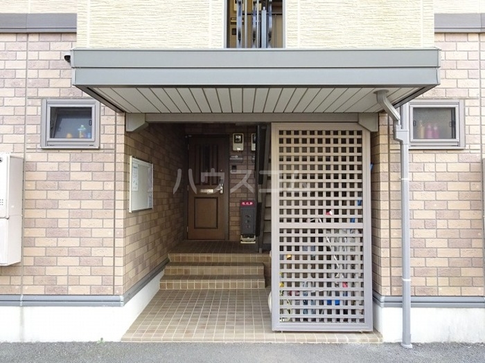 19/28 エントランス