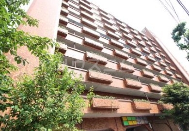 14/19 エントランス