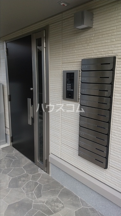 20/30 エントランス