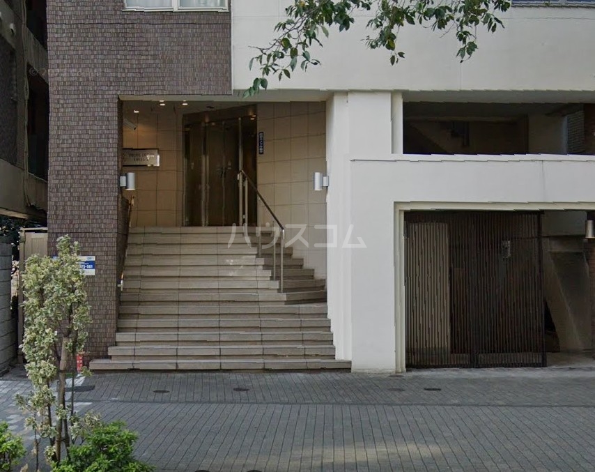 17/21 エントランス