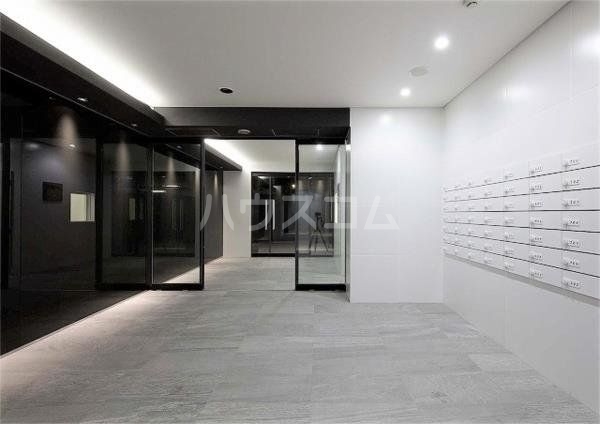 13/19 エントランス