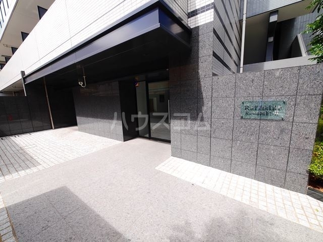 14/19 エントランス