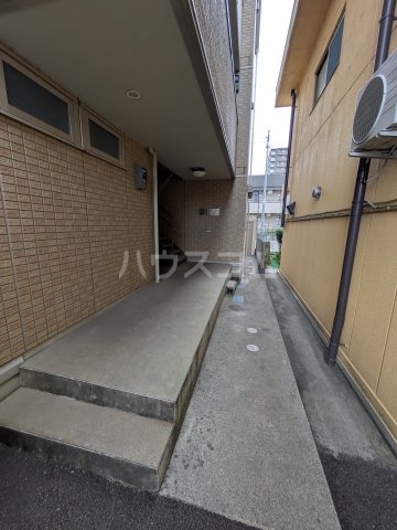 2/5 エントランス