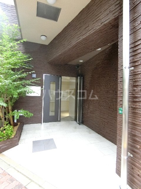 21/29 エントランス